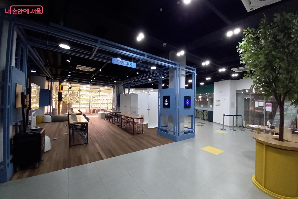 IoT 등 최신 기술을 접목한 다양한 체험 프로그램을 운영 중인 스마트 구로 홍보관 ©박유진