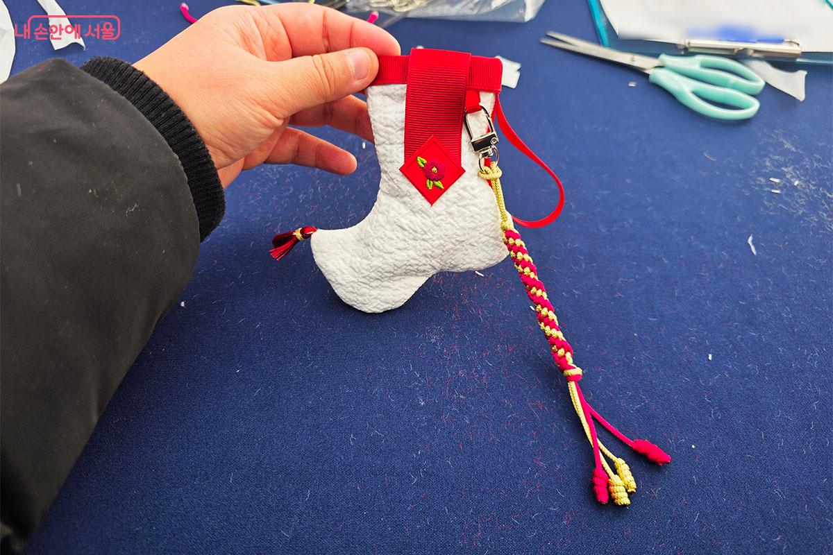 팥으로 액운을 막고, 장수와 복을 기원하는 버선 만들기 &copy;이정민