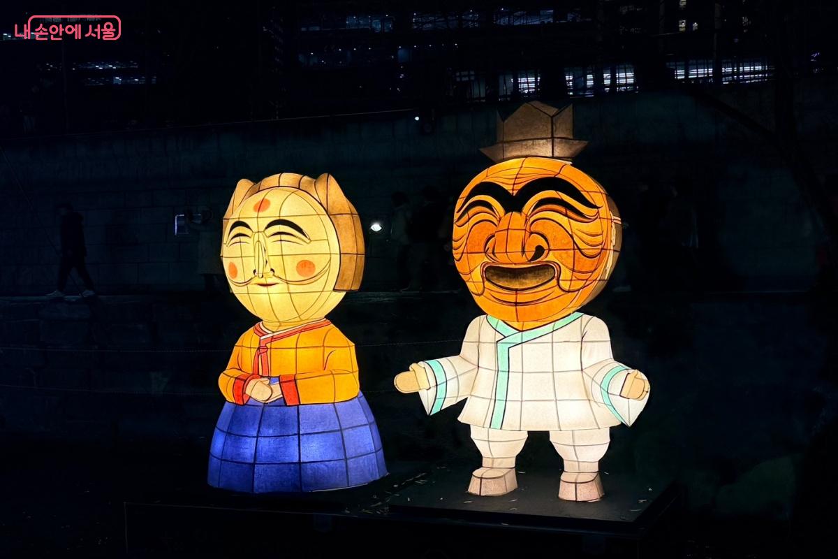 하회탈 모습의 전시물도 만날 수 있다. &copy;노윤지