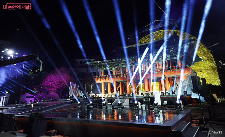 서울시가 오는 31일 보신각 일대에서 제야의 종 타종행사를 개최하고, 교통·안전대책을 마련해 추진한다.