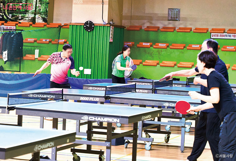 탁구는 좁은 공간에서도 즐길 수 있는 생활 스포츠다.