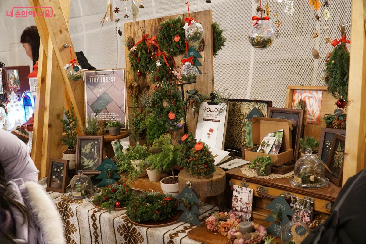  크리스마스 느낌이 나는 장식품을 파는곳 &copy;홍혜수