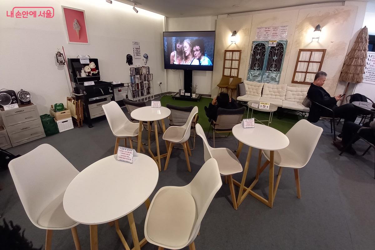 작은 영화관 ©박유진