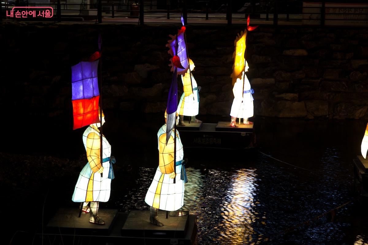 청계천과 마찬가지로 지난 12월 12일 개막해 내년 1월 4일까지 지속된다. ©임중빈