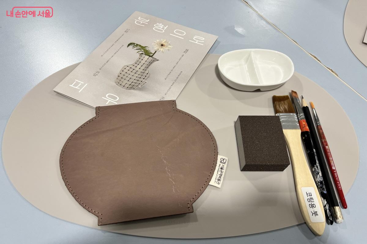 당일 교육에 필요한 재료와 활동지가 모두 무료로 제공된다. &copy;박지영