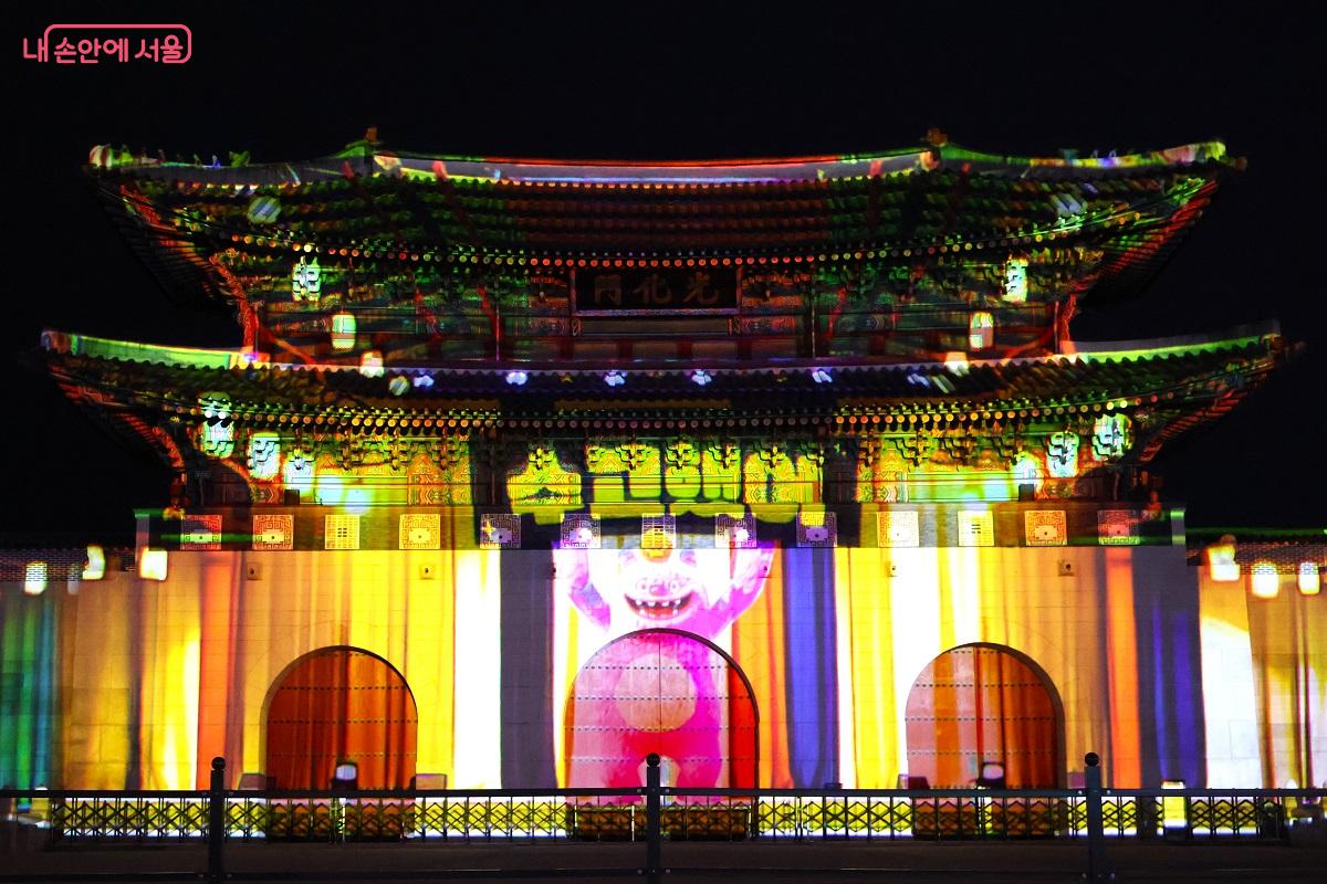 "수고했어" 그리고 "올해도 잘했다" 메시지를 전하고 있다. &copy;이봉덕