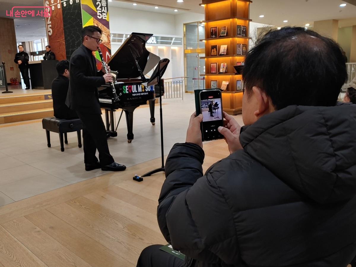 클라리넷과 피아노 협연으로 감동적인 무대를 선보였다. ©엄윤주