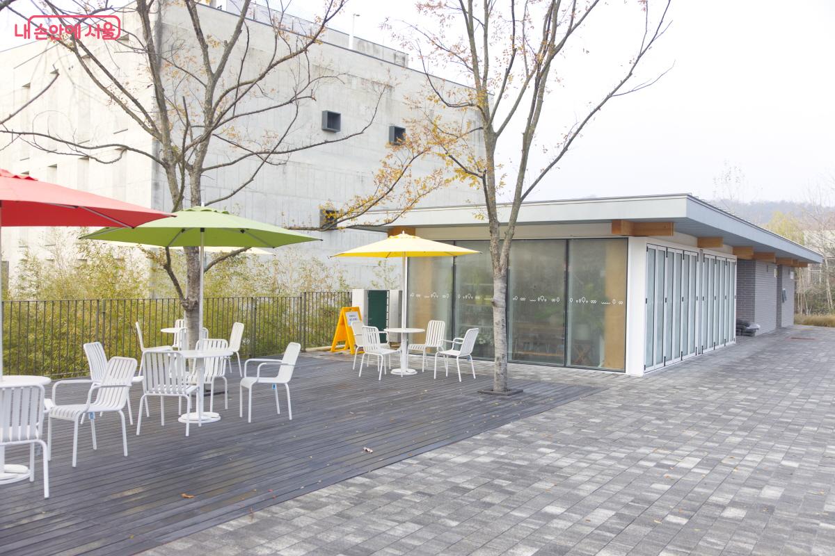 이곳의 가장 큰 변화는 지양숲카페가 생겼다는 점을 꼽을 수 있다. ©임중빈