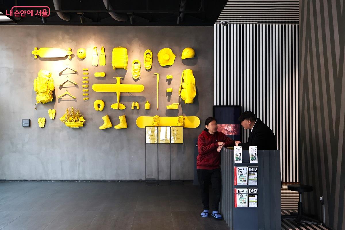 L7명동 바이 롯데는 서울 도심 한복판에서 명동거리와 남산타워를 바라보며 피로를 풀고 재충전할 수 있는 도심형 호텔이다. ©이봉덕 