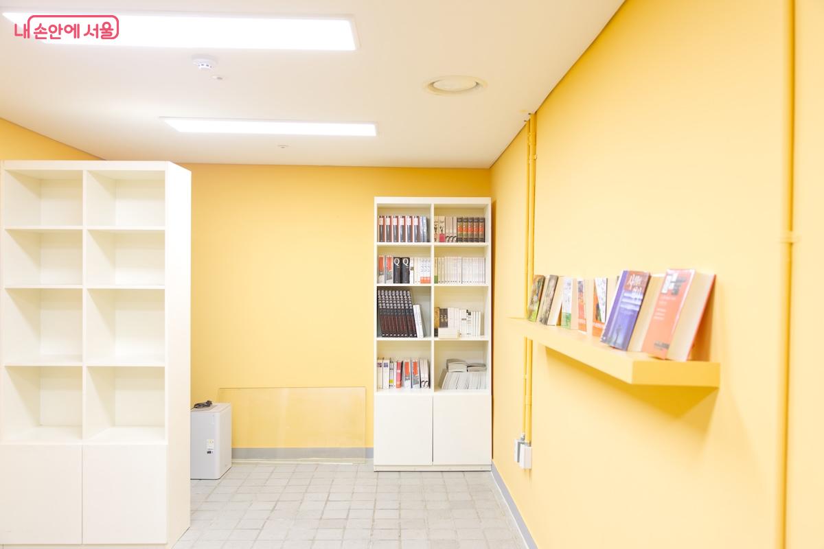 굿즈 숍 조성이 완료되면 여의도 벙커가 조금 더 발전된 모습을 갖출 것 같다. ©임중빈