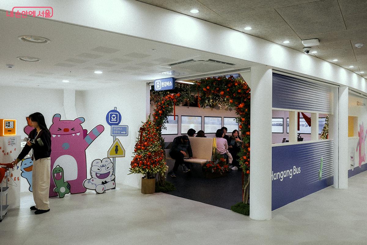 뚝섬 자벌레에서 만날 수 있는 &lsquo;한강플플&rsquo;은 또 다른 즐거움을 선사한다. &copy;김아름