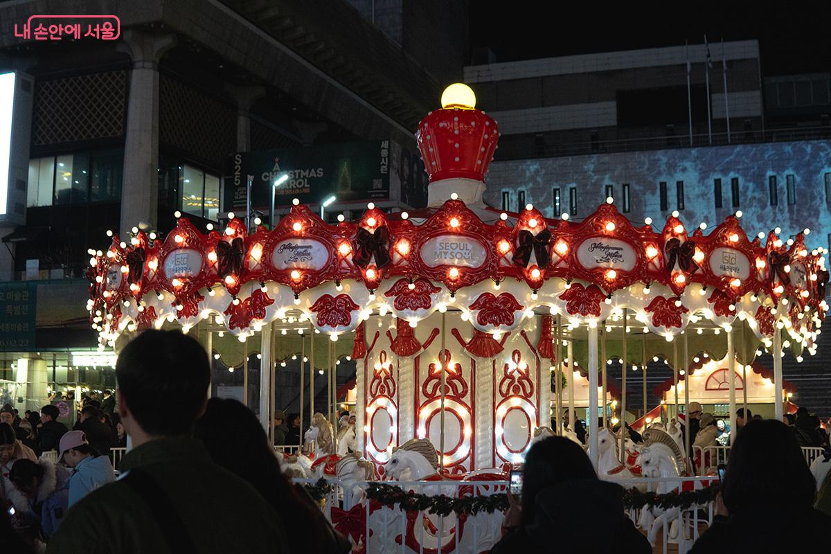 광화문 크리스마스 마켓의 회전목마 &copy;최승훈