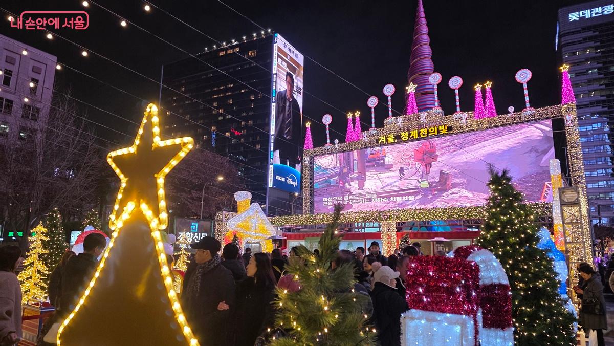 서울빛초롱축제 현장인 청계광장 일대 모습