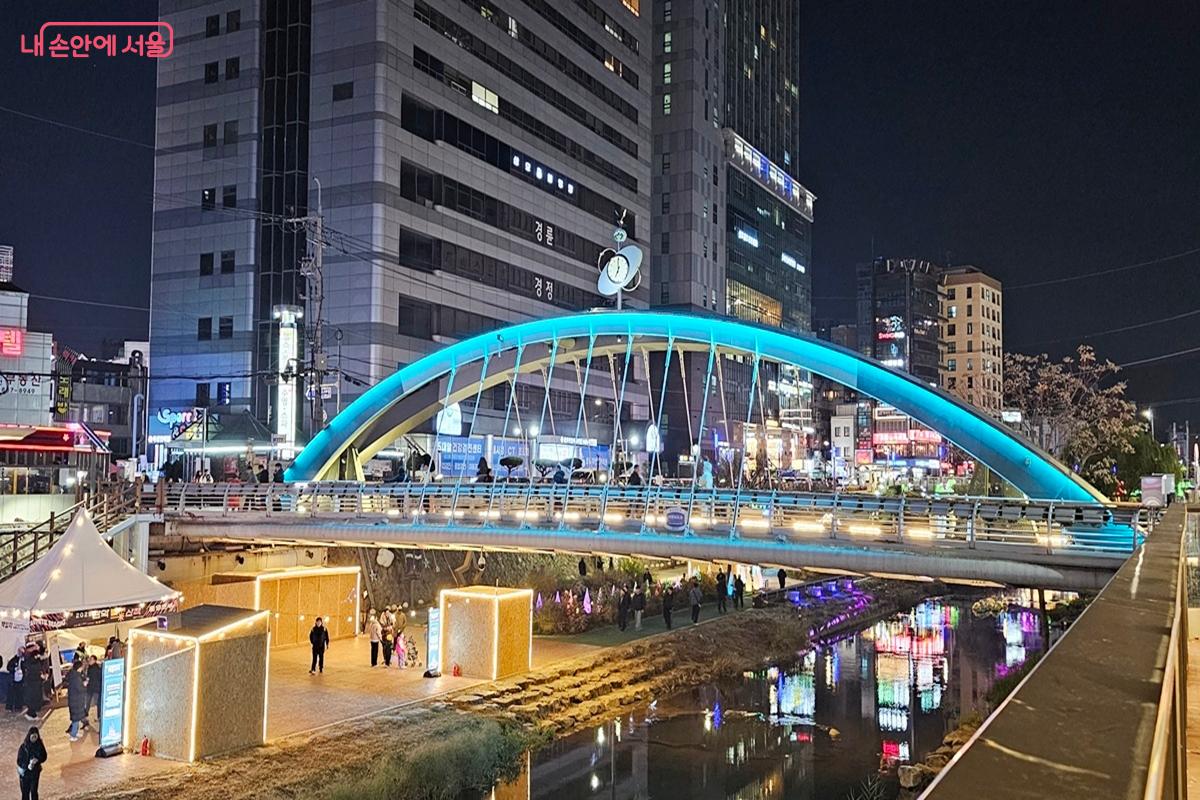 별빛내린천 일대에서 관악구의 대표 겨울 축제 ‘관악별빛산책’이 열렸다. ©박근호
