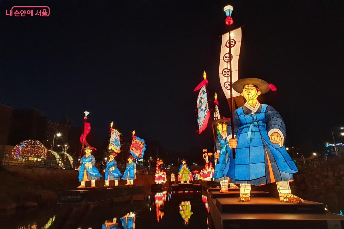 우이천에서는 &lsquo;소울라이트&rsquo;라는 테마 아래 약 50점의 빛 조형물을 선보인다. &copy;김병규