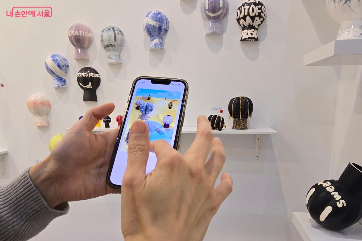 디지털 아트까지 작업을 확장했던 작품들을 보여주고 있다. &copy;조성희