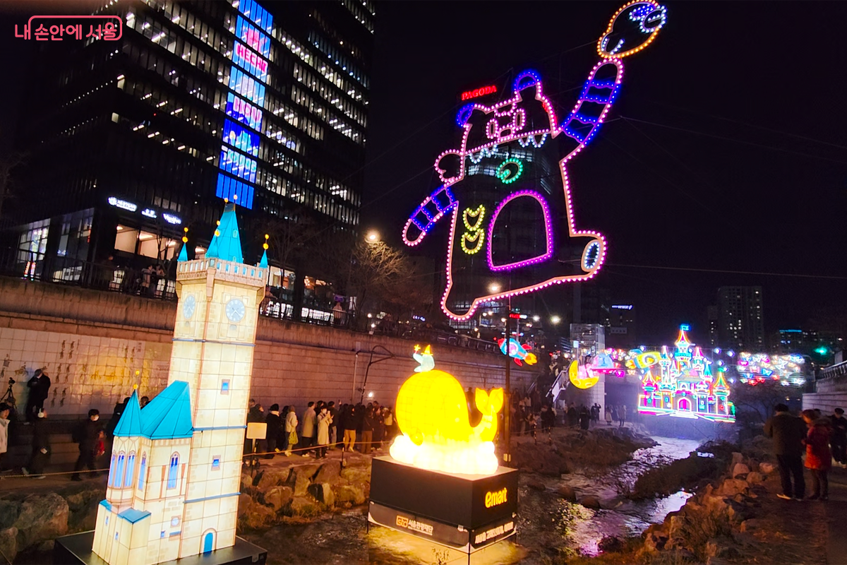 빛'으로 나타난 서울 해치는 아이들이  좋아하는 색감이다. &copy;장미화