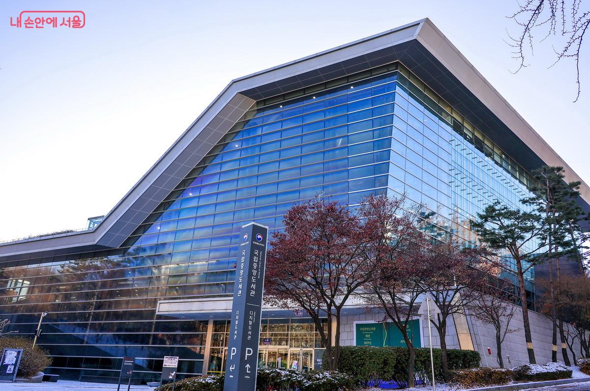 2009년 5월 개관한 디지털도서관 전경 ©박성환