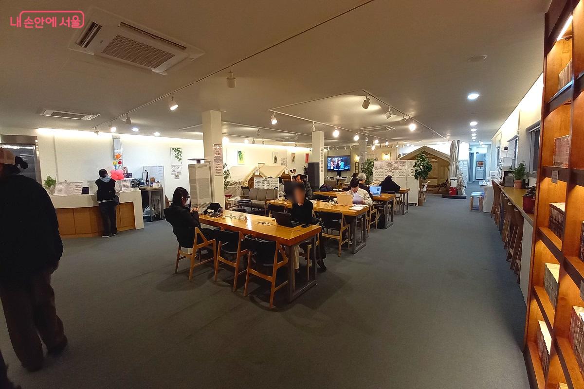 2021년 8월 문을 연 복합문화공간 '다락' 내부 모습 ©박유진