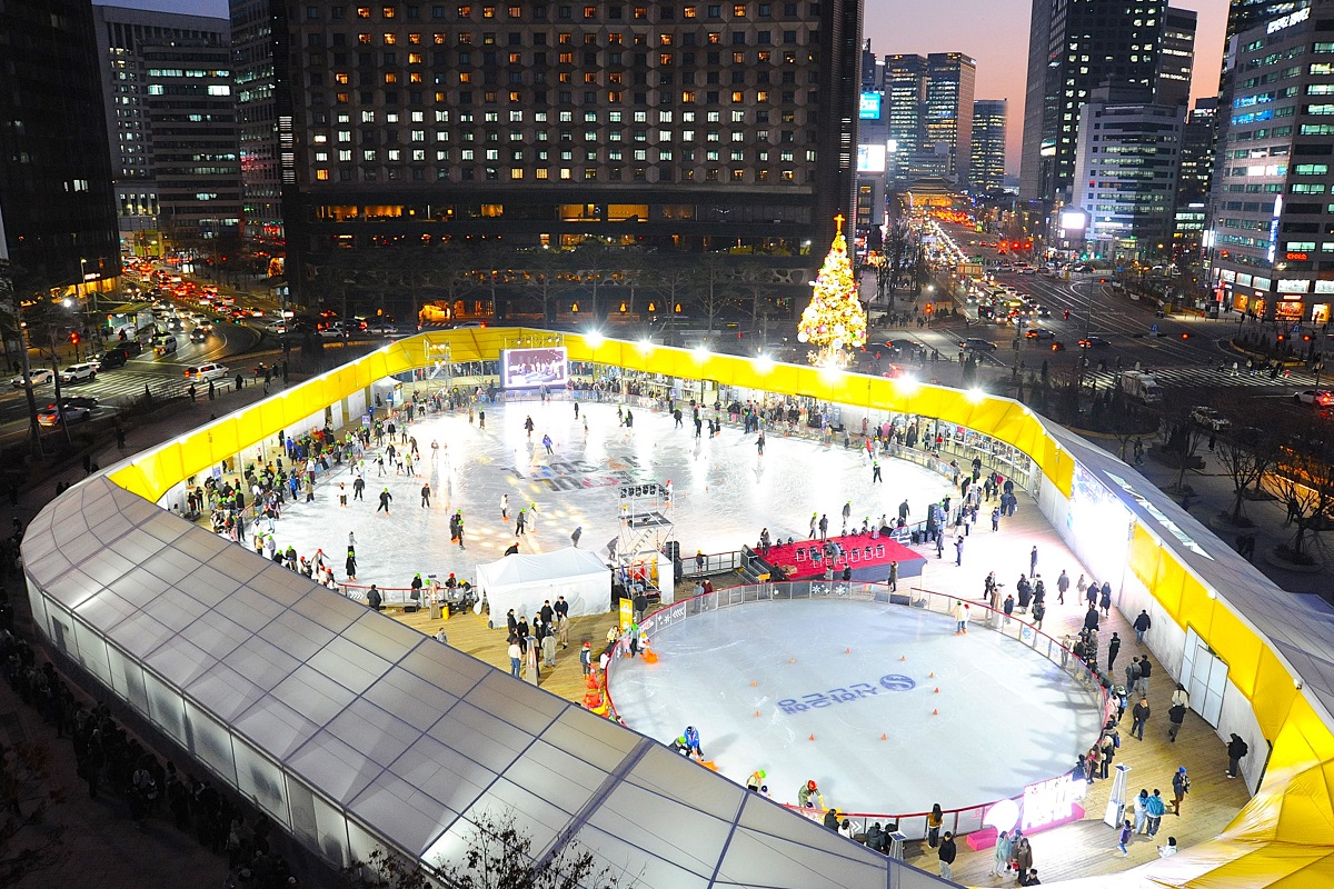 연말 데이트코스 끝판왕! 서울광장 스케이트 타고 DDP서 감성샷 찍고