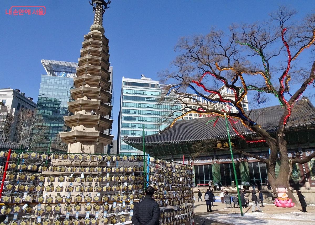 석가모니의 사리가 들어있는 조계사 8각 10층탑 ⓒ김종성