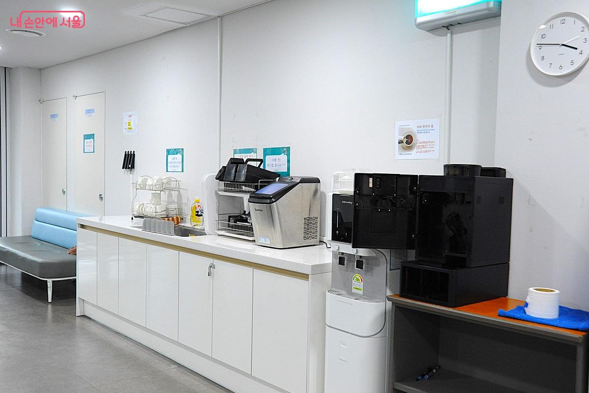 쉼터 내 편의 시설 &copy;조수봉