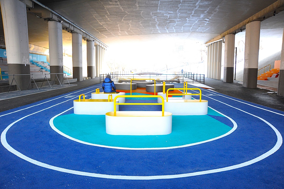 쉼&middot;운동&middot;조망 모두 챙겼다! 수변 힐링공간 '고덕천 라운지' 탄생