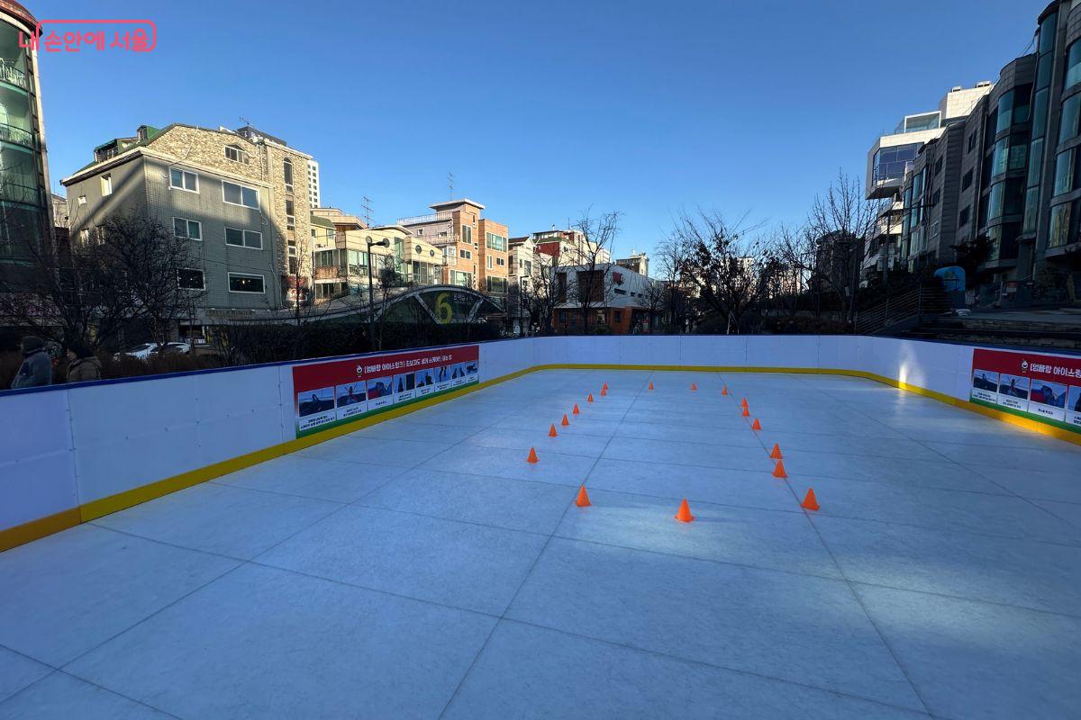 약 150㎡ 규모의 아이스링크가 만들어졌다.&copy;김재형