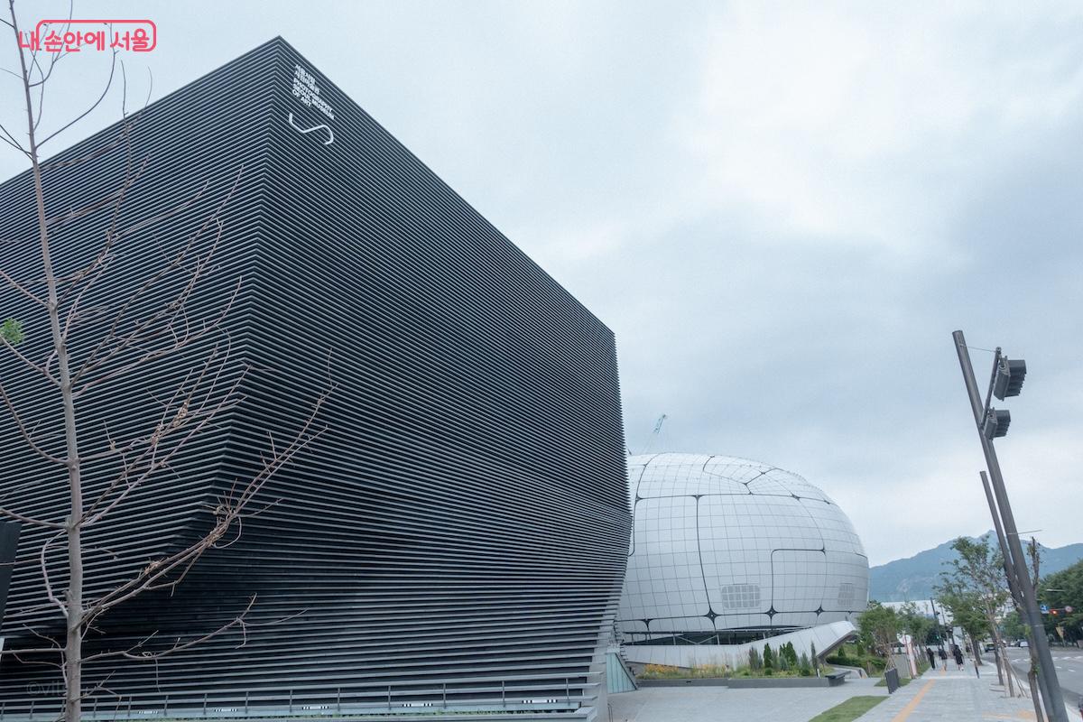 서울시립 사진미술관의 외관은 디지털 이미지의 최소 단위인 픽셀을 상징한다. &copy;이진형