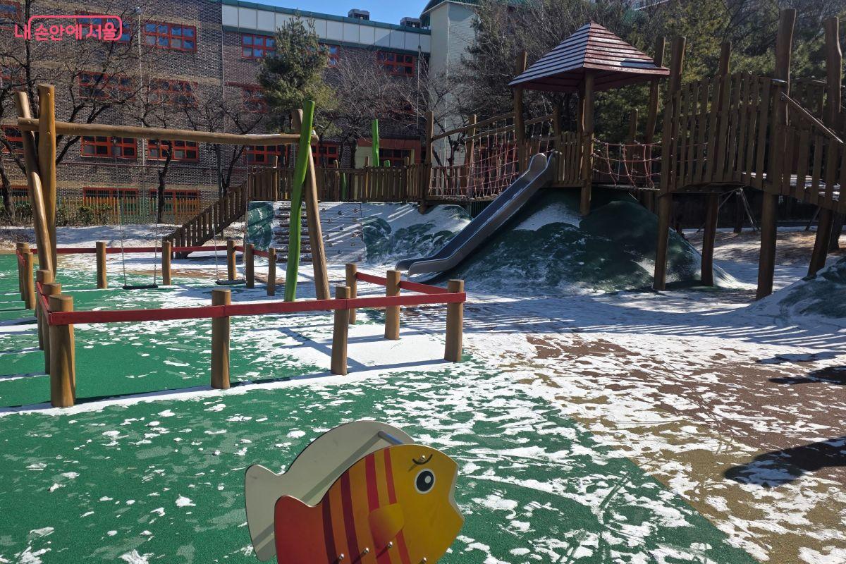 중평공원점 바로 앞에는 야외 놀이터도 있어 키즈카페에서의 아쉬움을 달랠 수 있다.