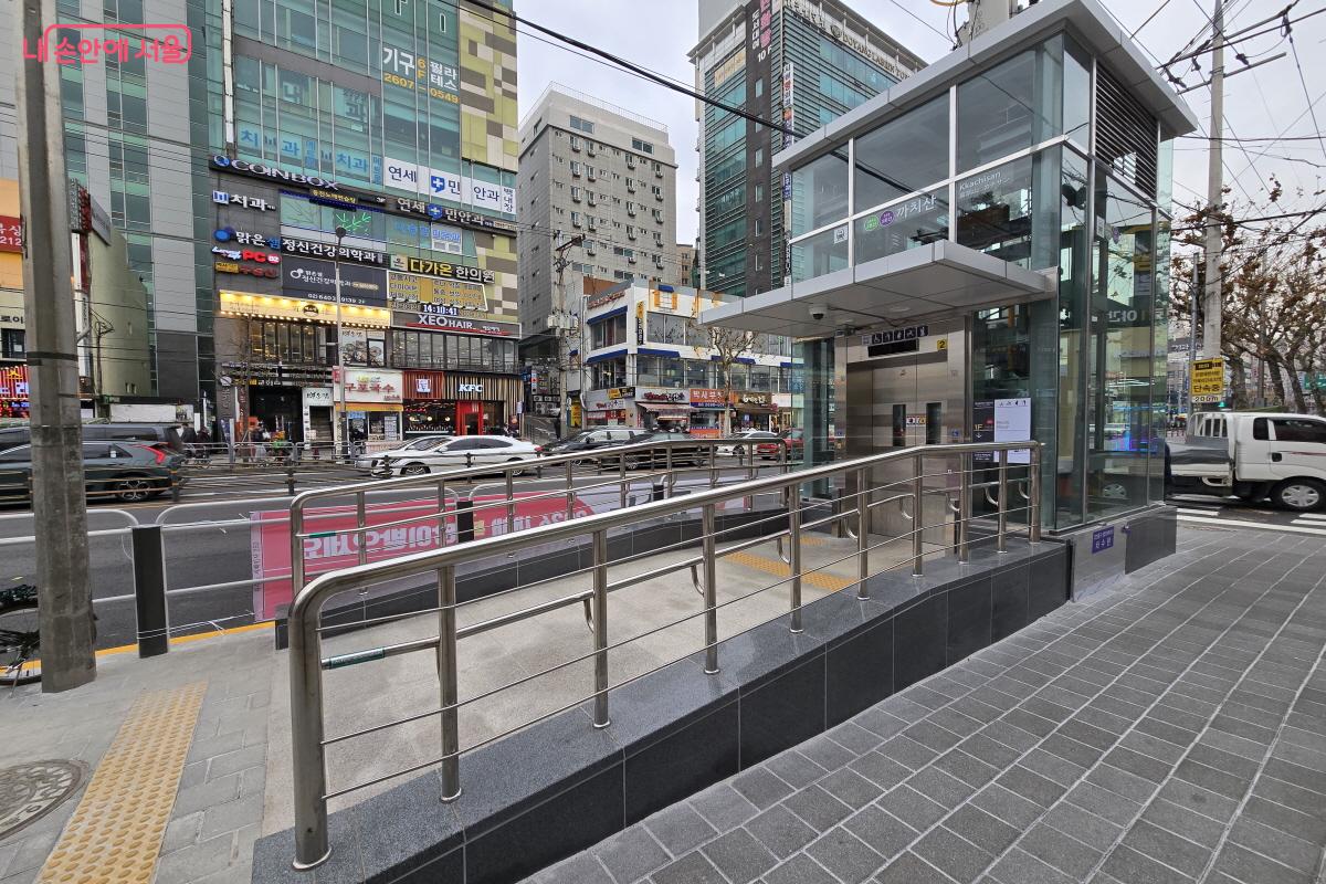 까치산역 인근 화곡동 주민들에게 찾아온 엘리베이터 &copy;조송연