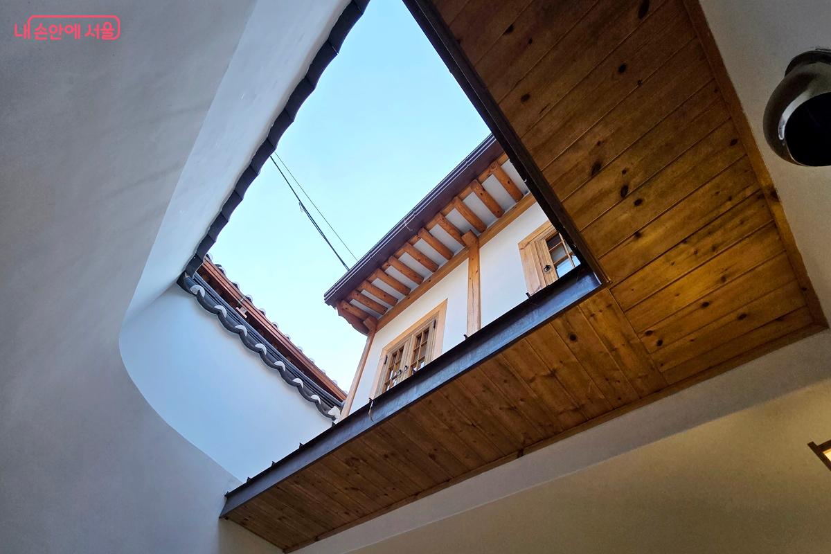 하늘을 바라볼 수 있는 공간 ©김윤경