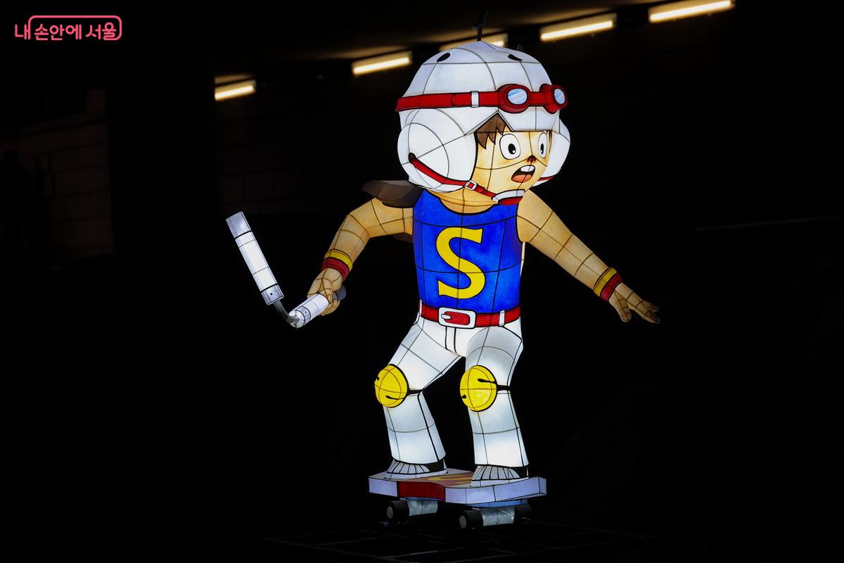 어린 시절 동심을 부르는 &lsquo;날아라 슈퍼보드&rsquo; &copy;박성환