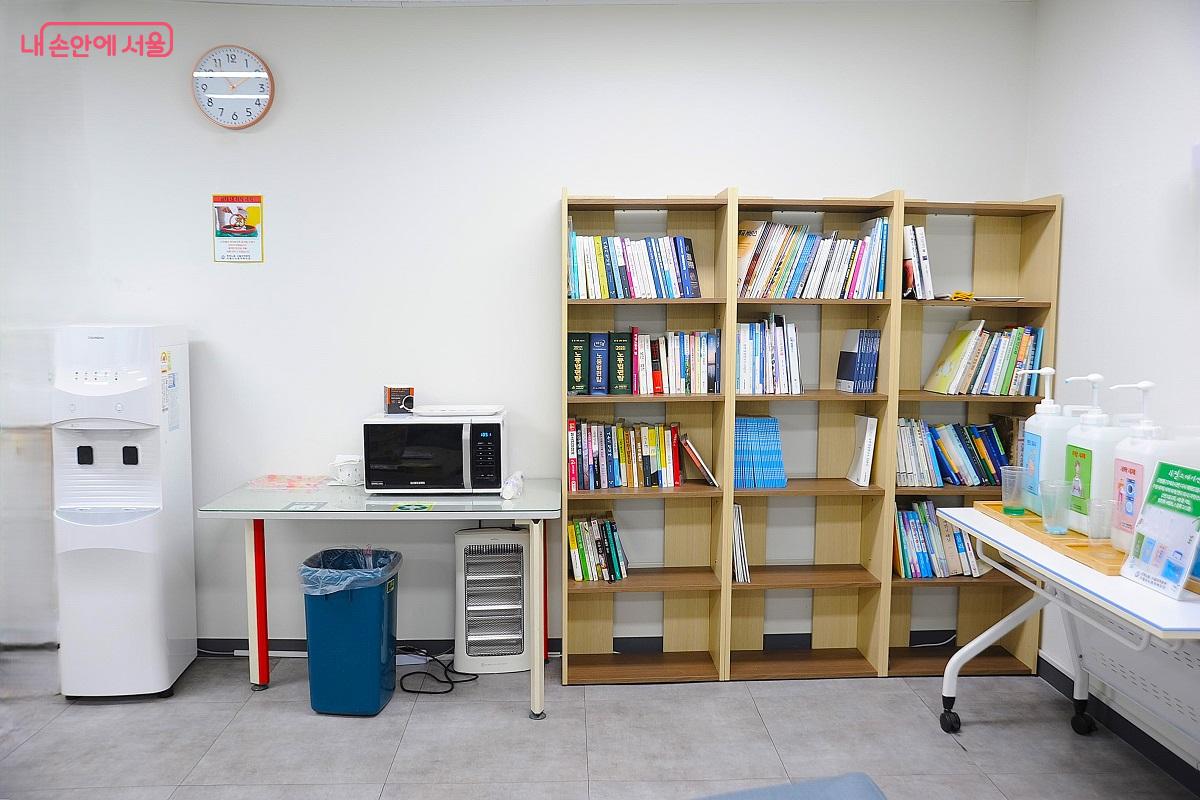 쉼터 내 편의 시설 &copy;조수봉
