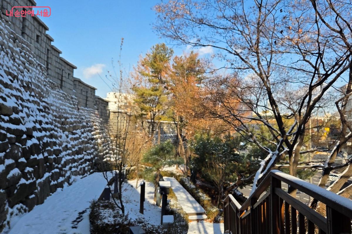 한양도성, 마을, 예술이 함께하는 성곽길 &copy;김미선