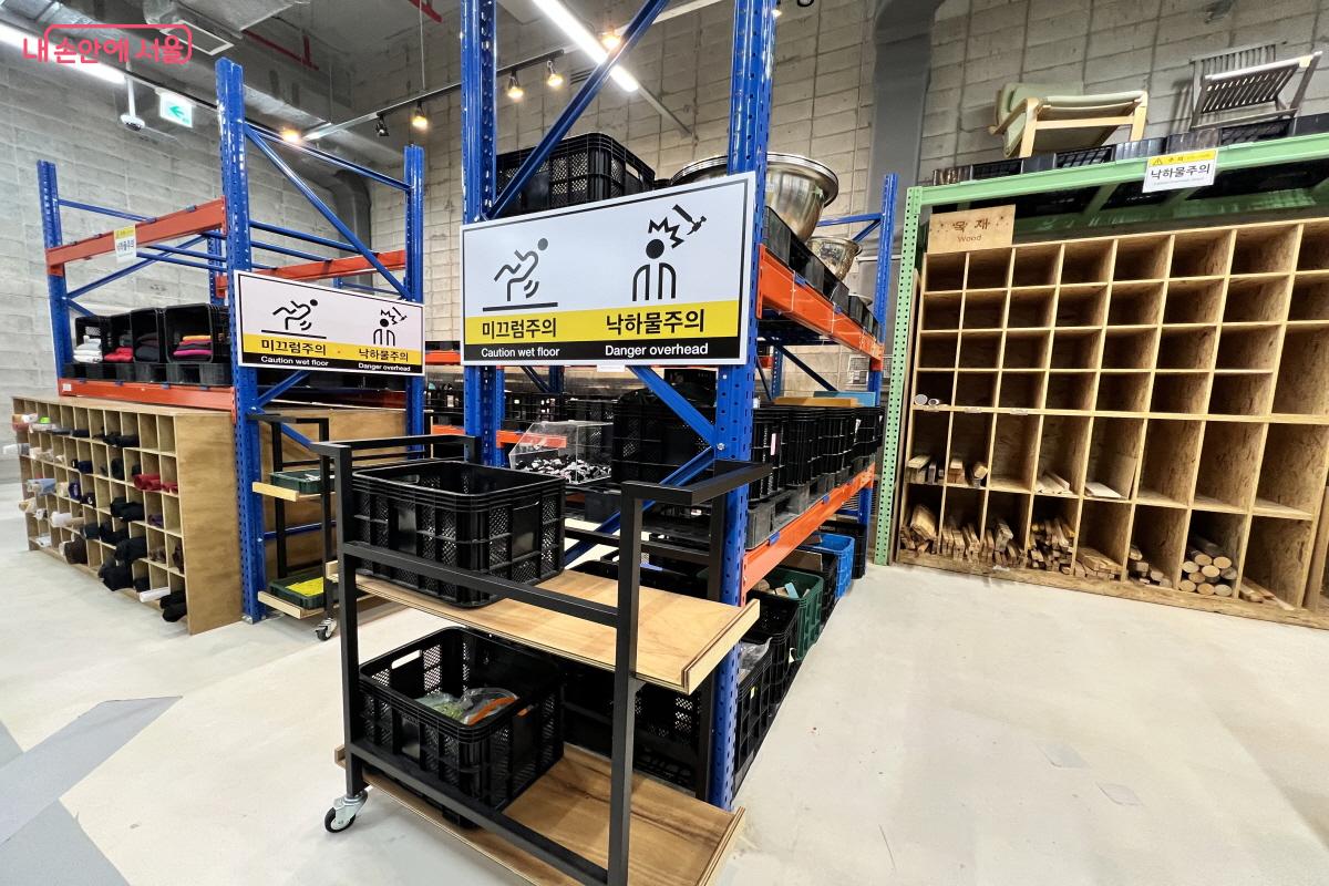 공간이 넓고 소재가 다양해 보는 재미가 있다. &copy;박지영