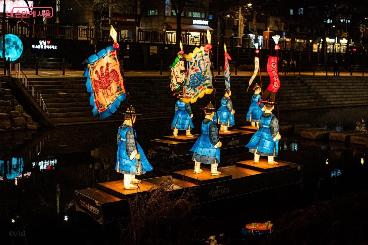 '어가행렬' 기수단의 모습을 재현한 빛 조형물 &copy;이진형