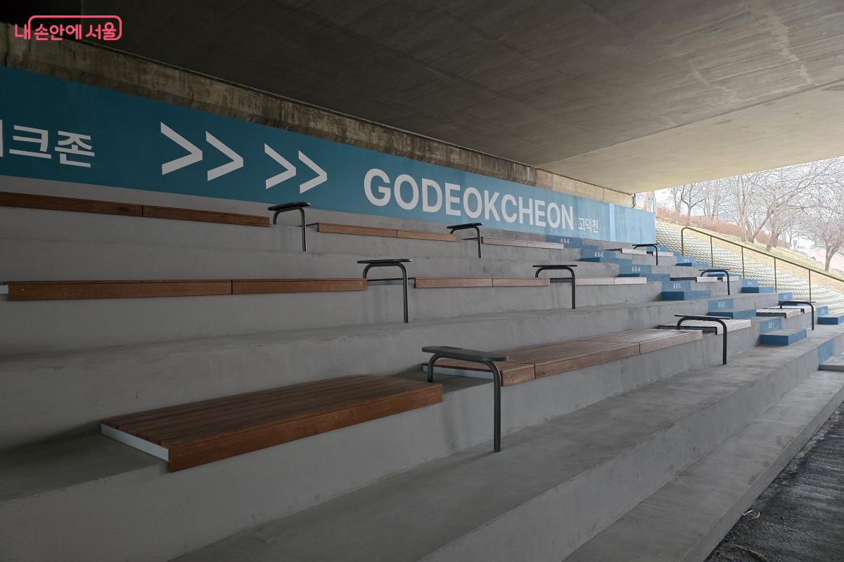 누구나 쉴 수 있는 공간을 조성했다. &copy;조수연