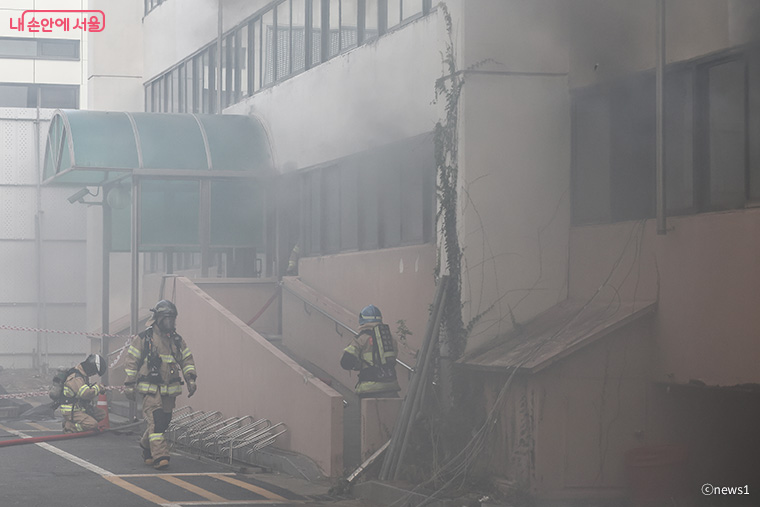 지난해 10월, 서울소방재난본부에서 리튬이온배터리 화재 재현실험을 실시했다.