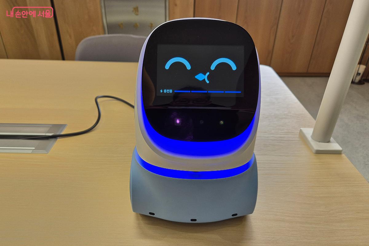 AI 로봇으로 일대일 상담을 하는 경험은 놀라움으로 다가온다. ©백승훈