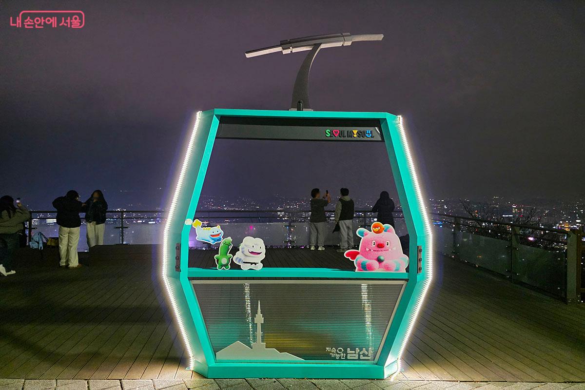 서울 야경 풍경을 볼 수 있는 남산 케이블카와 전망대 &copy;이정민