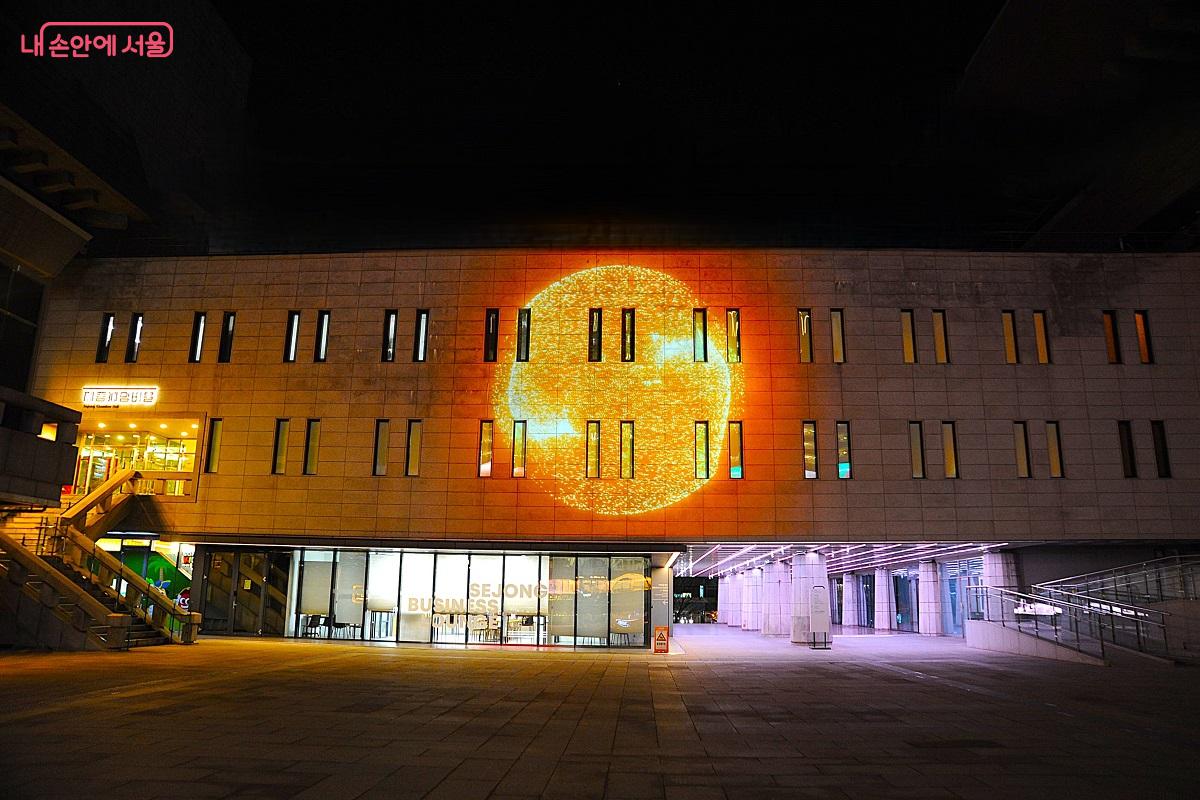 신진 작가 공모전 2등작인 이웅철 작가의 <최초의 사물> &copy;조수봉