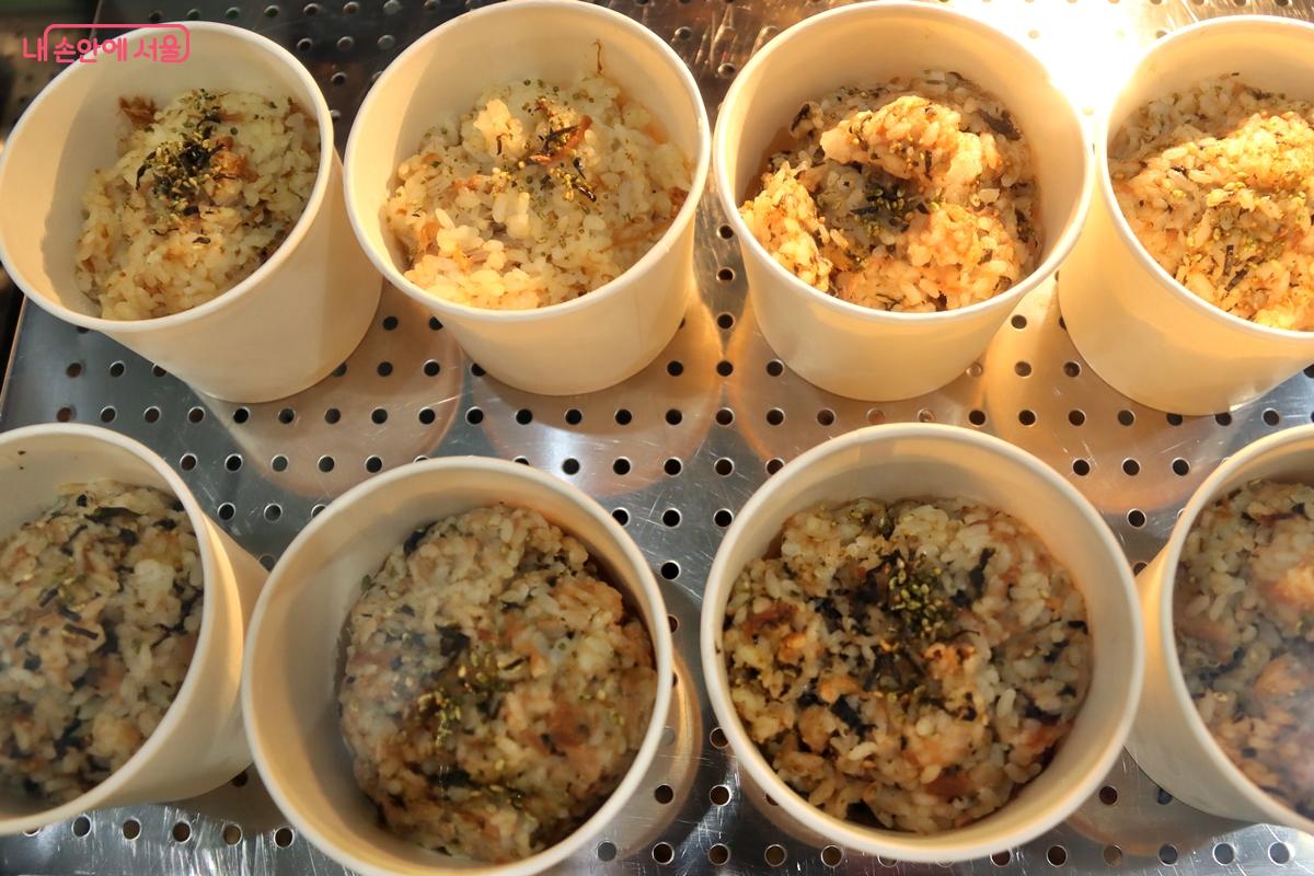  맛난 간식들은 겨울 나들이의 즐거움을 한층 더한다. &copy;정향선