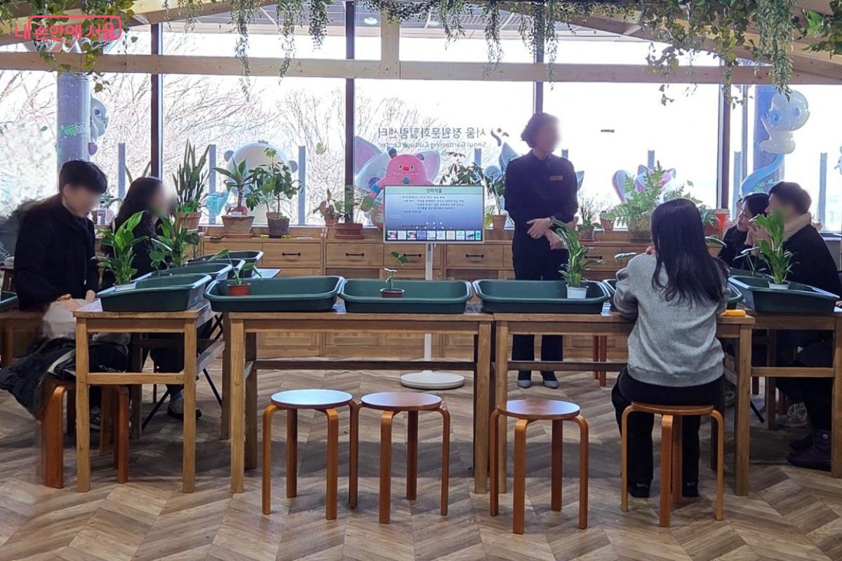 부득이하게 참여가 어렵다면 다른 분들을 위해 반드시 취소해야 할 것이다. &copy;김미선