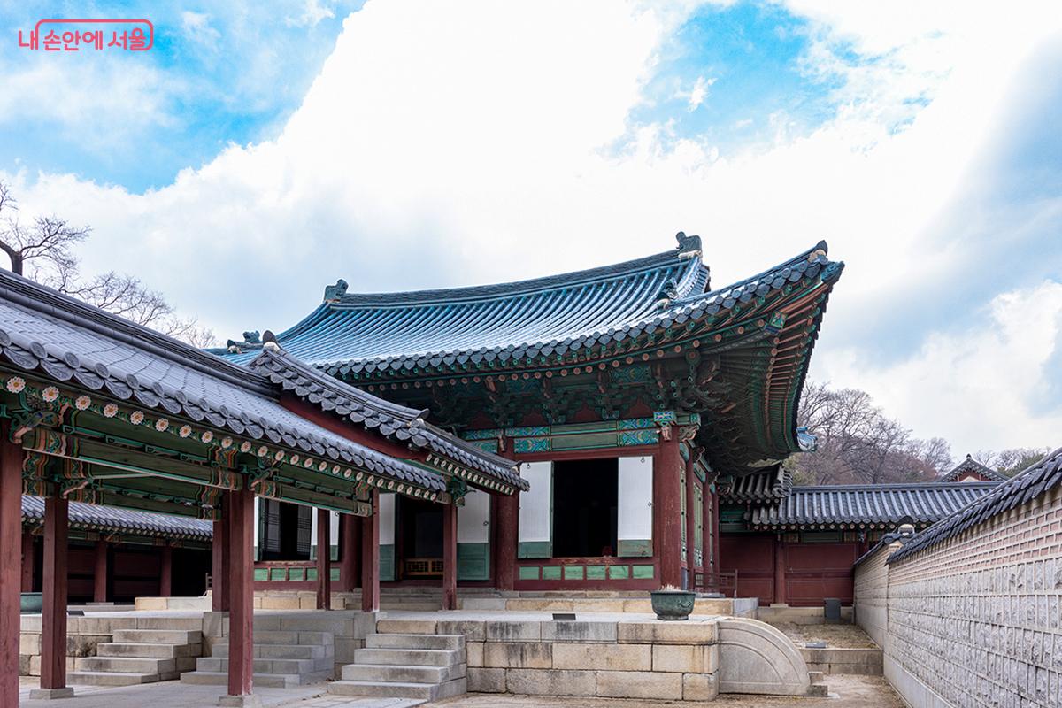 창덕궁 보물 제814호 선정전 ©장신자