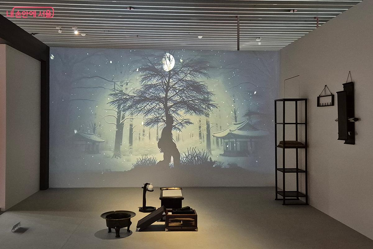 이번 전시는 100여 년 전의 가식 없는 일상과 감정을 담은 편지를 통해 당시의 따뜻한 마음을 전달한다.