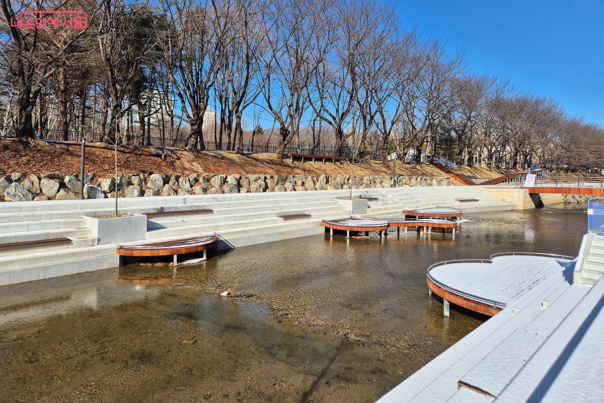 3월까지 소원의 다리와 경관 분수, 그리고 LED 인터렉션 조형물이 완공될 예정이다. ©이혜숙