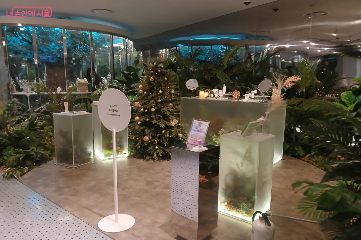 수분 케어, 미백 & 선케어, 트러블 케어 등 체험 공간&copy;최은영 