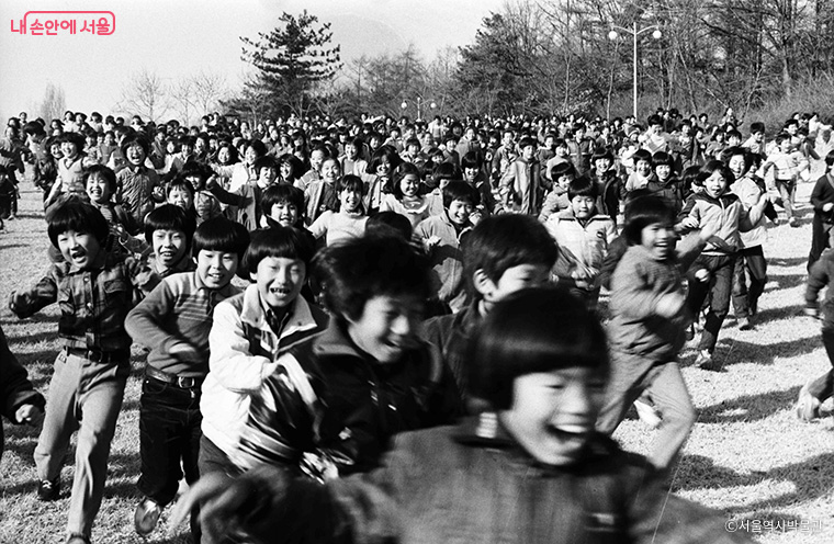 초등학교 시절 매달 초 눈이 빠지게 기다리던 책은 어린이잡지였다.