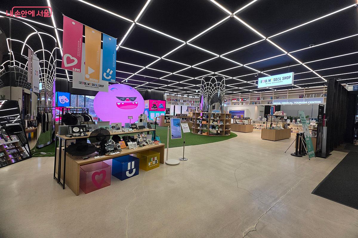  서울관광플라자 서울굿즈샵 &copy;이정민